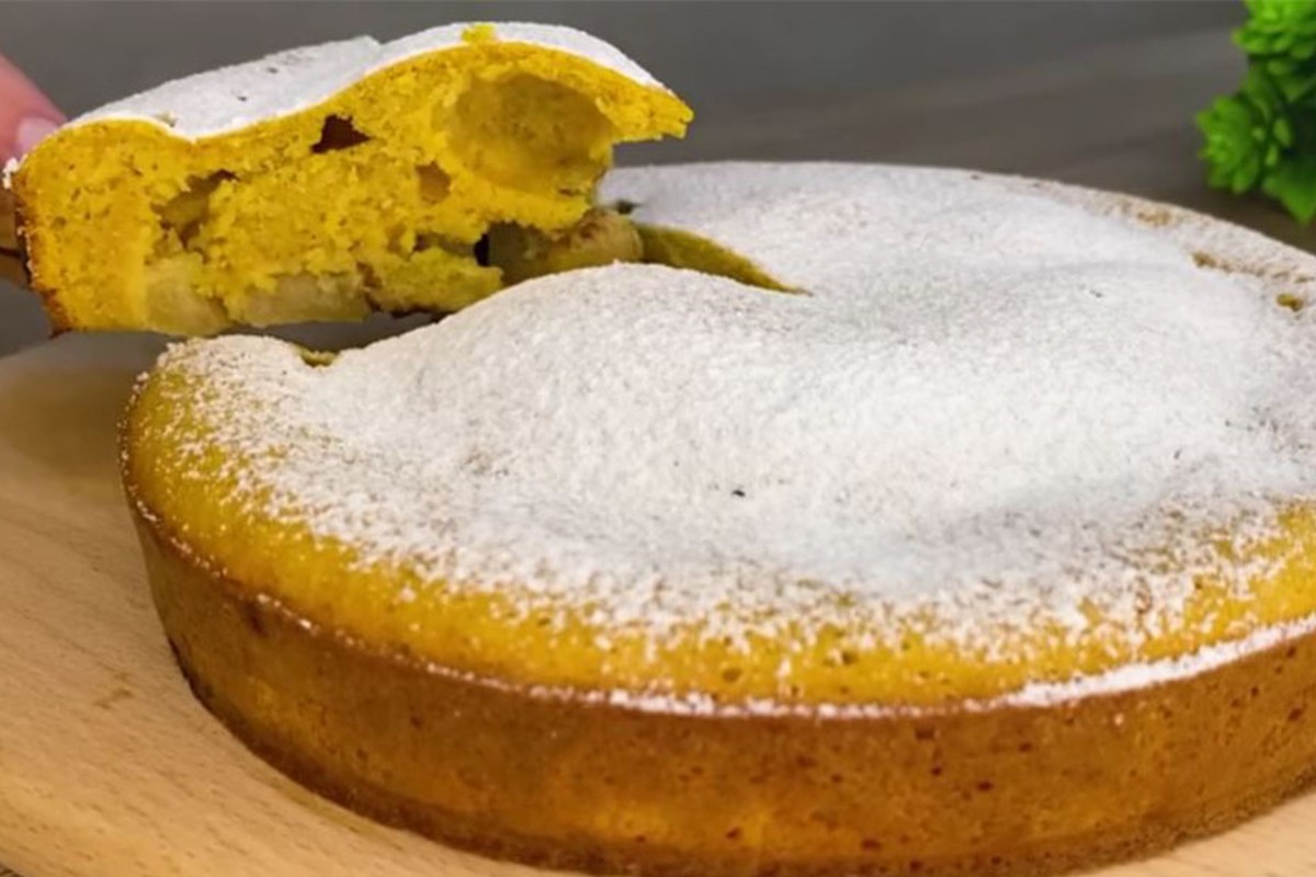 Torta charlotte: la preparo con la zucca e le mele. Finisce in una giornata. Ha 120 kcal