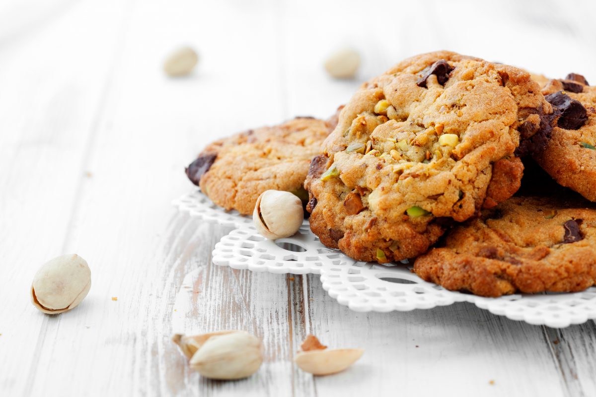 Biscotti con pistacchi e gocce di cioccolato, facilissimi e super golosi!