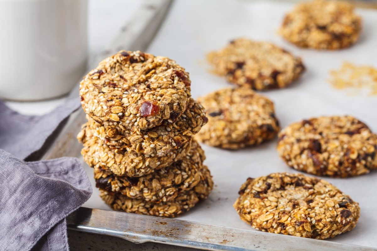 Biscotti con fiocchi d'avena e mele