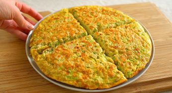 Frittata di avena e zucchine: ricetta veloce, perfetta per la cena. Ha 200 kcal