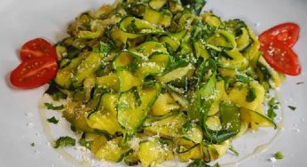 Il contorno di zucchine pronto in pochi minuti: gustosissimo e con pochissime calorie!