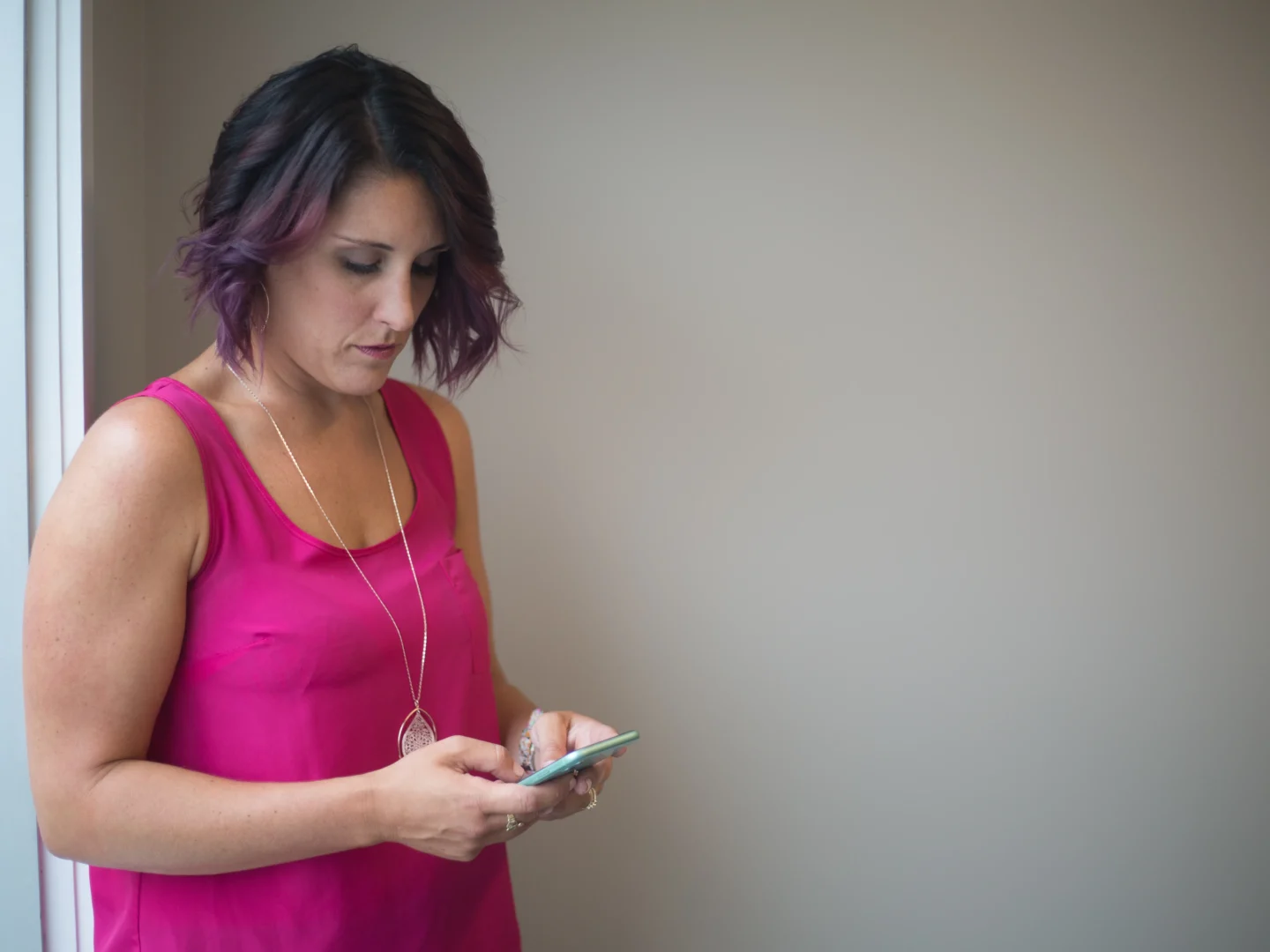 Immagine editoriale per Ricontattare un’amica dopo mesi: il primo messaggio senza rimproveri