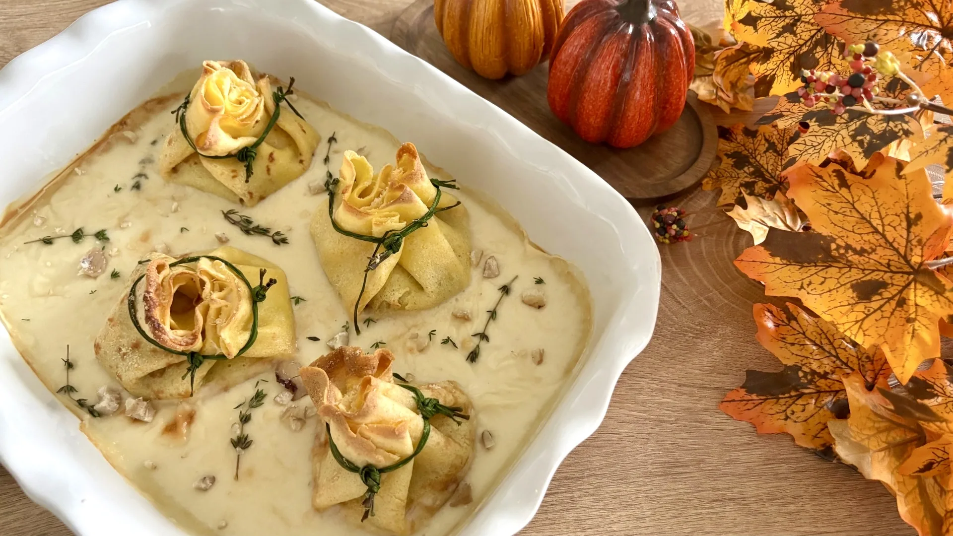 Immagine editoriale per Fagottini di crêpes alle castagne, funghi porcini e taleggio